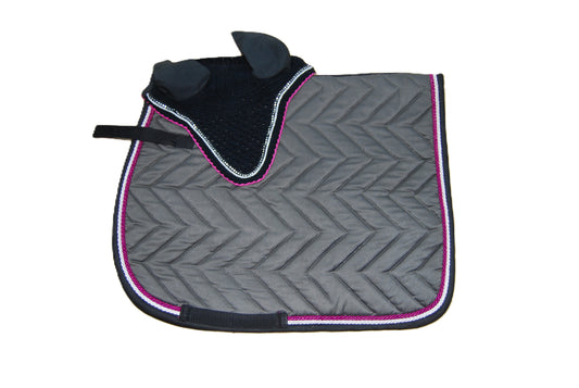 Ensemble tapis et bonnet taupe liseret noir et rose, bonnet noir Full